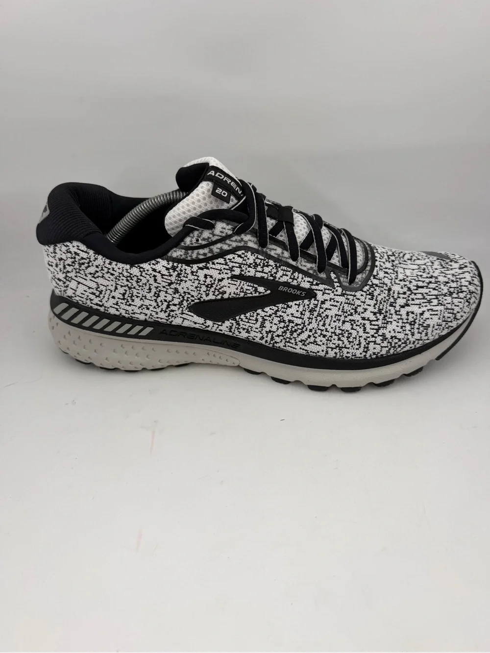 NEW! Brooks Men’s Moab 3 Vent Low - SZ 12- Black White Running Shoes Sneakers